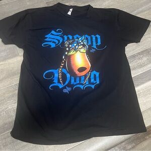 Men’s Snoop Dogg cartoon Olde English size Large tshirt. .